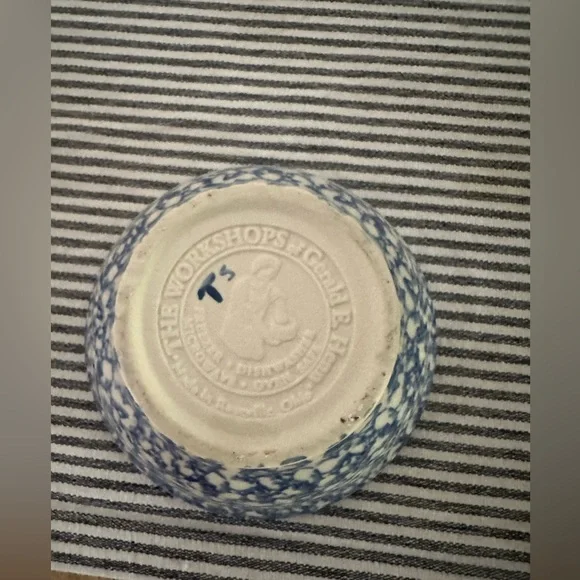 Blue and White Ceramic Bowl small stoneware - Picture 3 of 3